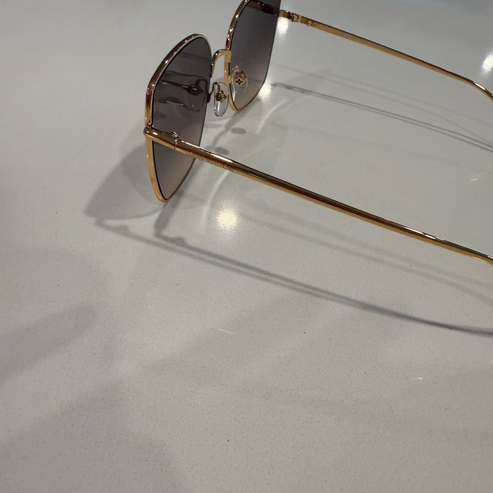 Louis Vuitton Charm Cat Eye Sunglasses - Picture 9 of 10